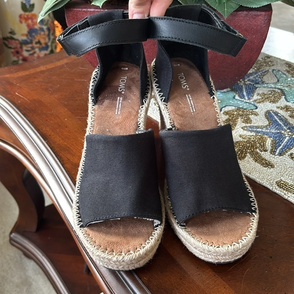 Toms Marisol Espadrille Wedge Sandal Black Canvas w/ Leather Ankle Strap Jute